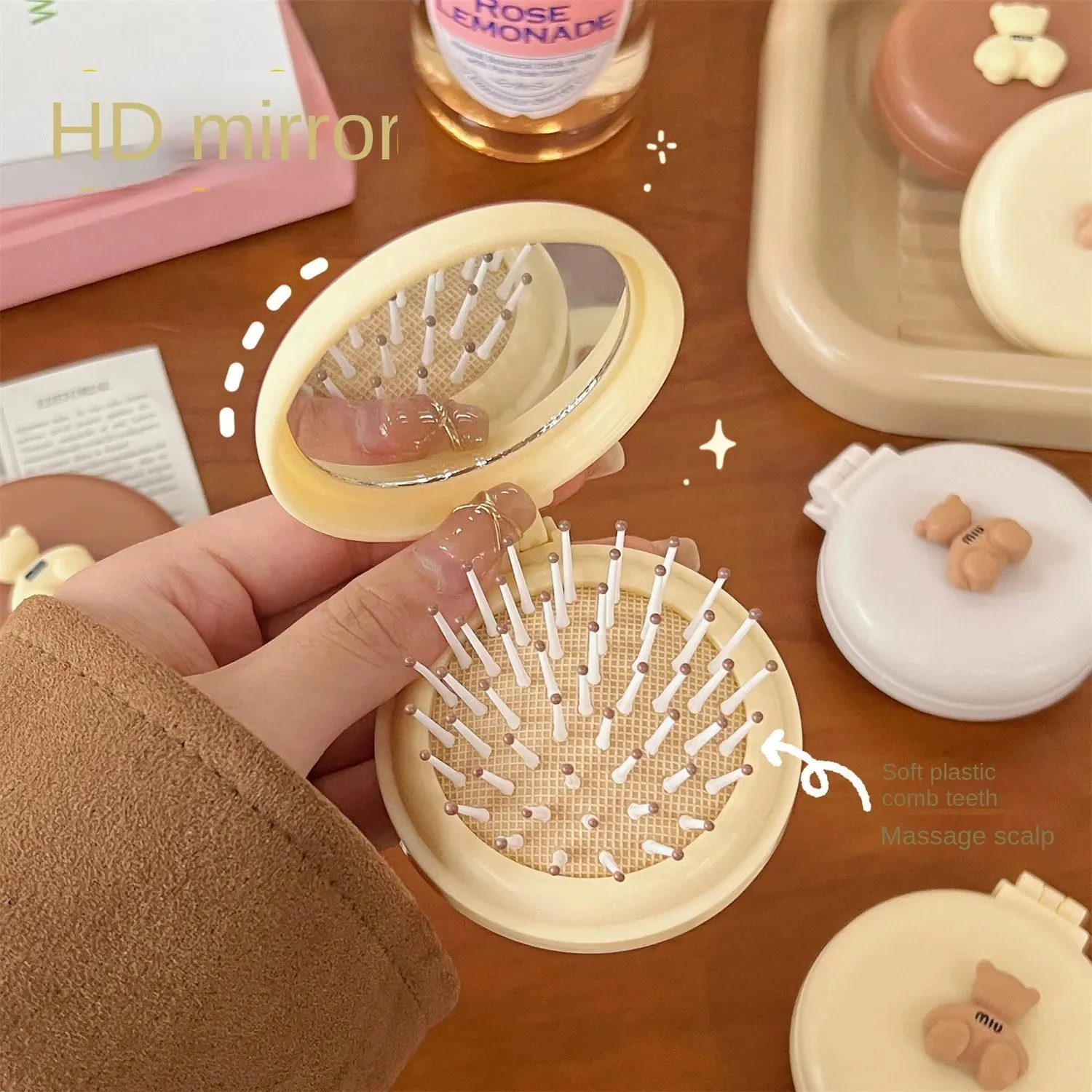 Mini Bear Foldable Head Massage Comb